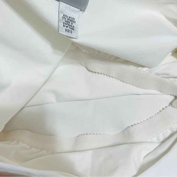 Chico’s 0 (small) V-Neck Sleeveless Spandex White Tank - Picture 6 of 7